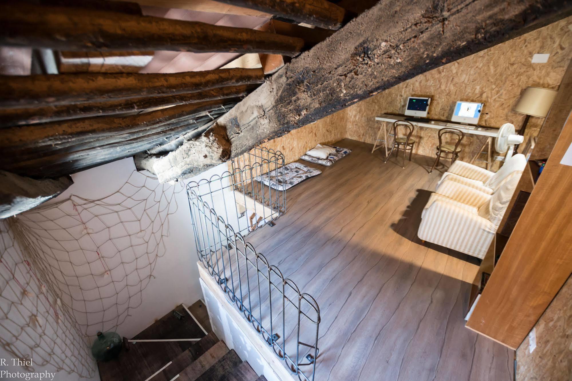 Albergue Rosalia / Pilgrim Hostel Castrojeriz Ngoại thất bức ảnh