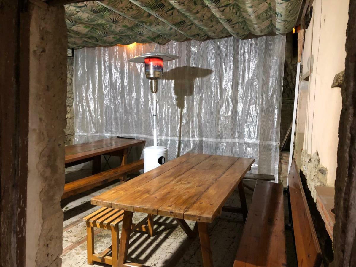Albergue Rosalia / Pilgrim Hostel Castrojeriz Ngoại thất bức ảnh